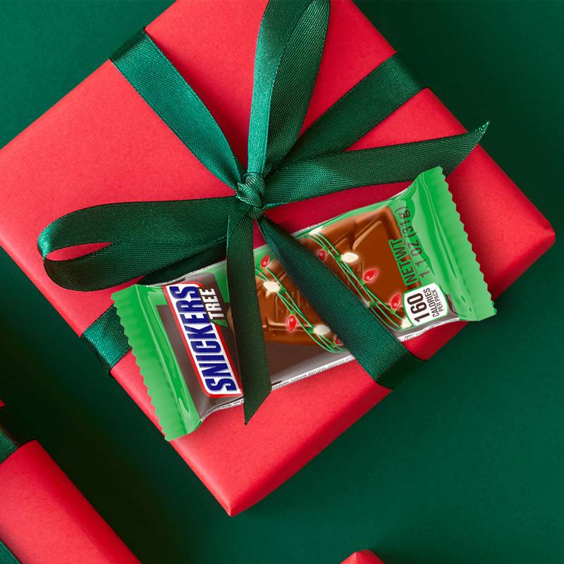 SNICKERS Trees Christmas Milk Chocolate Holiday Candy Bar, 1.1 oz