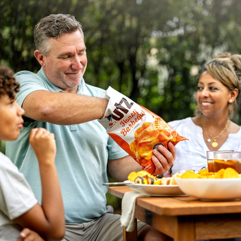Utz Potato Chips Honey BBQ, 7.75 oz