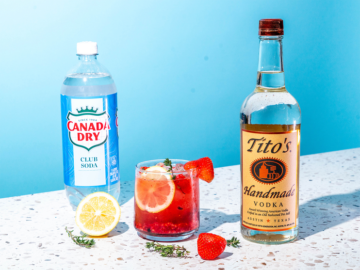 Berry thyme cooler cocktail